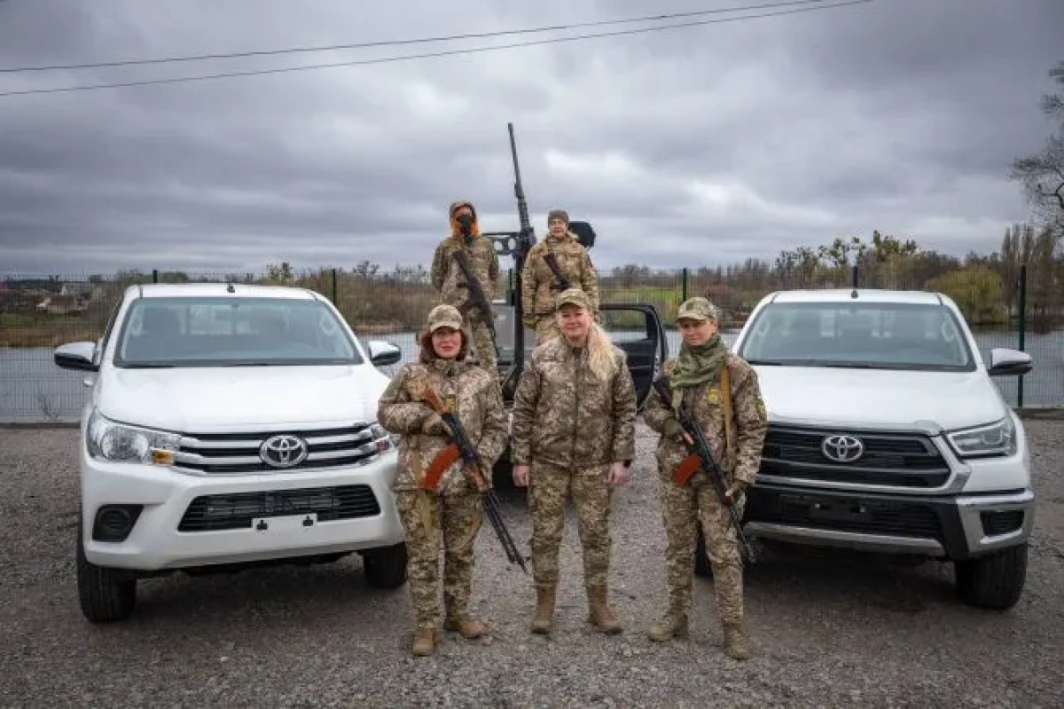 «Бучанські відьми» отримали нові пікапи Toyota: як це посилить захист Київщини
