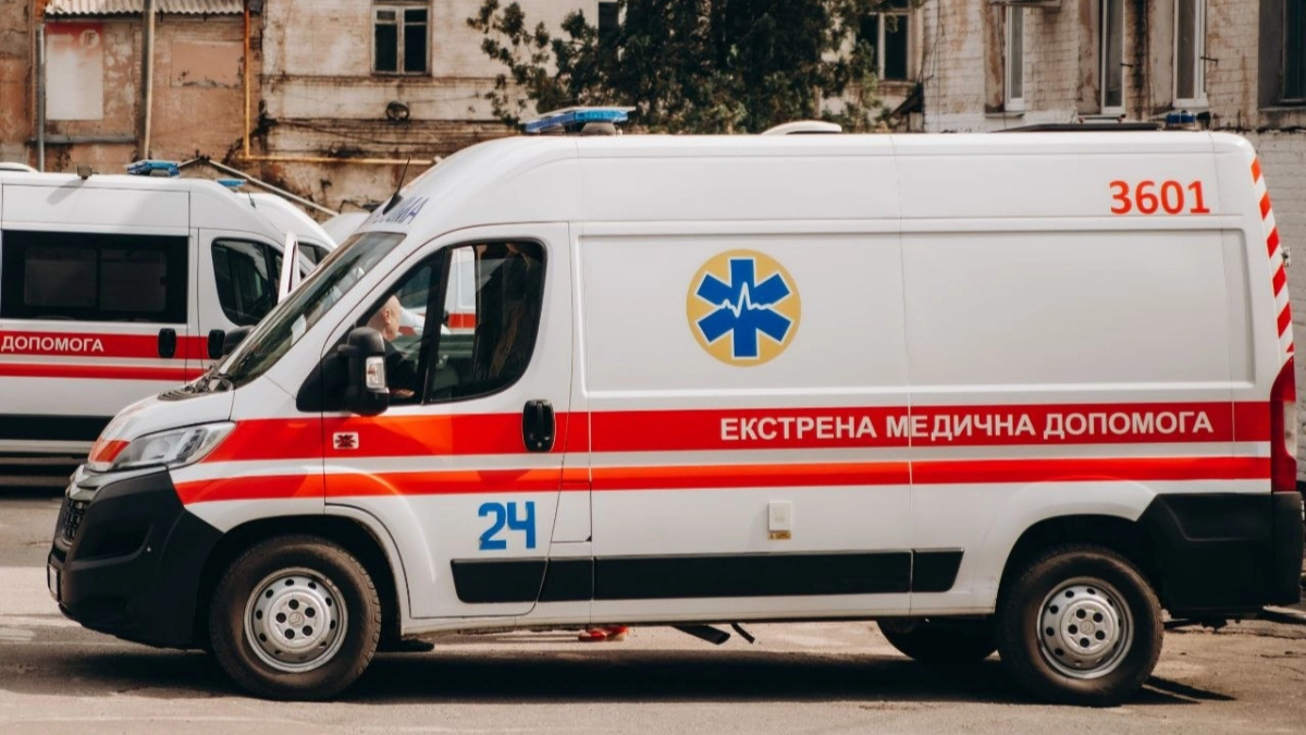 Росіяни обстріляли Херсон: поранено жінку та трьох дітей