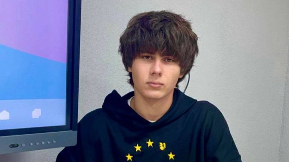 Школяр із Запоріжжя створив браслет, що розпізнає сенсорне перевантаження