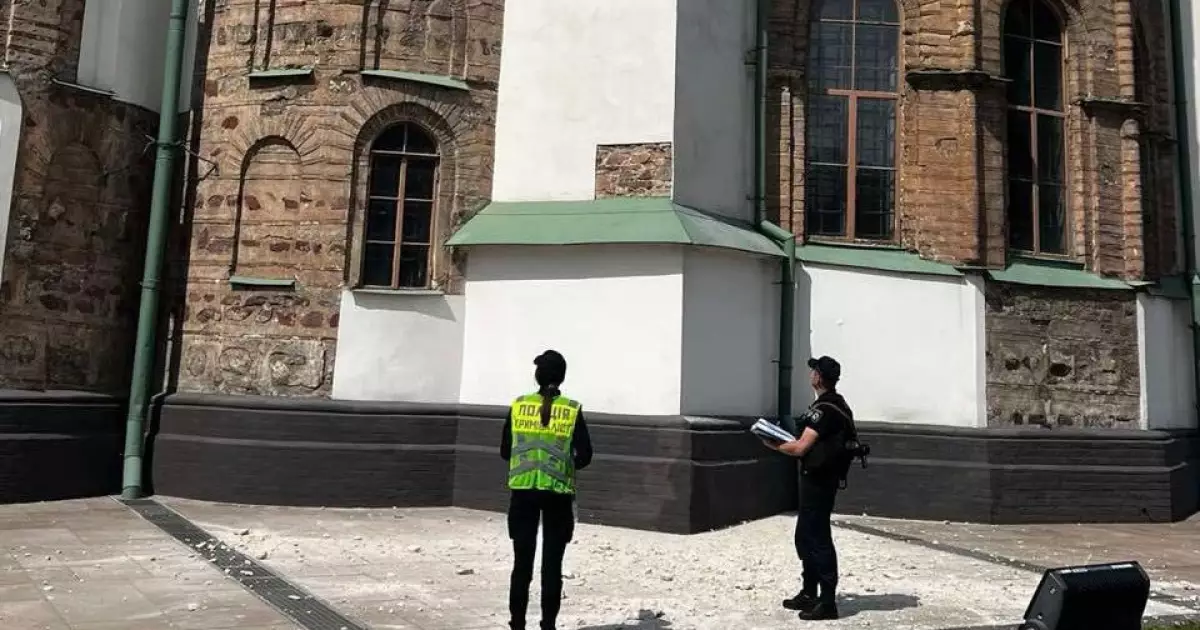 Трагедія у серці Києва: Софійський собор постраждав від обстрілів