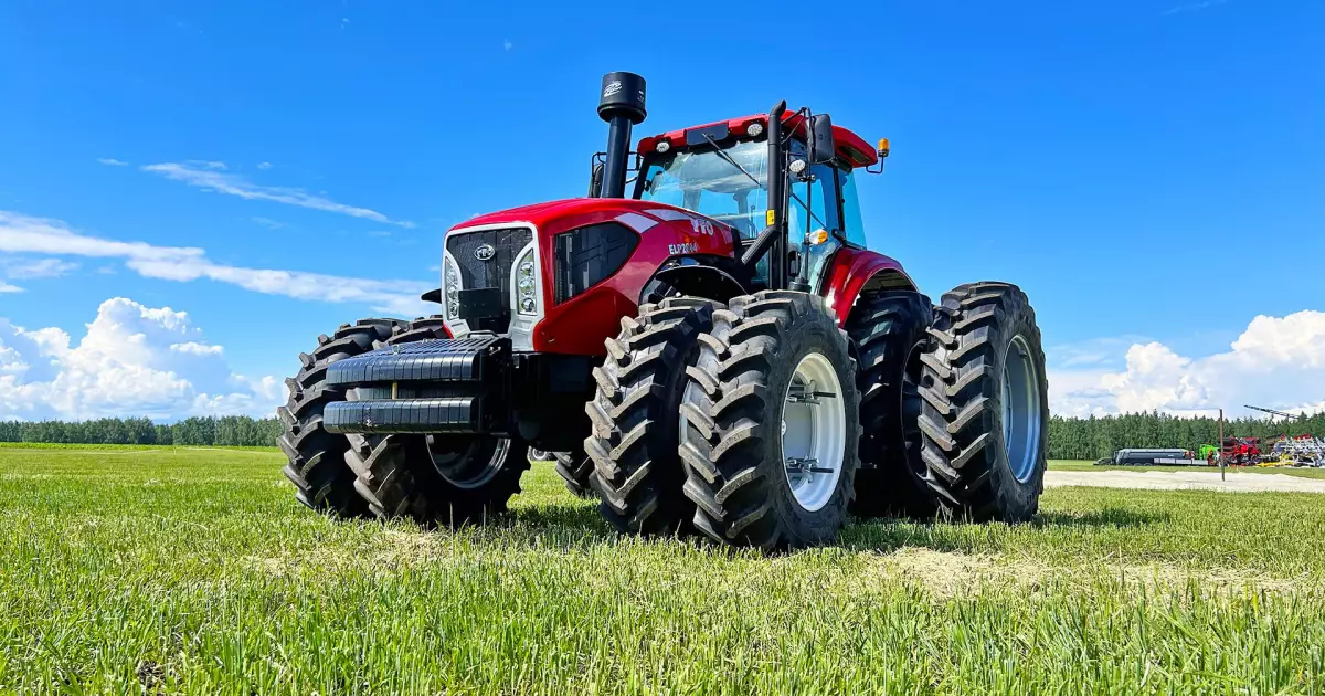 Оновлення комунального парку Гостомеля: Чи справді новий трактор за мільйон змінить все?
