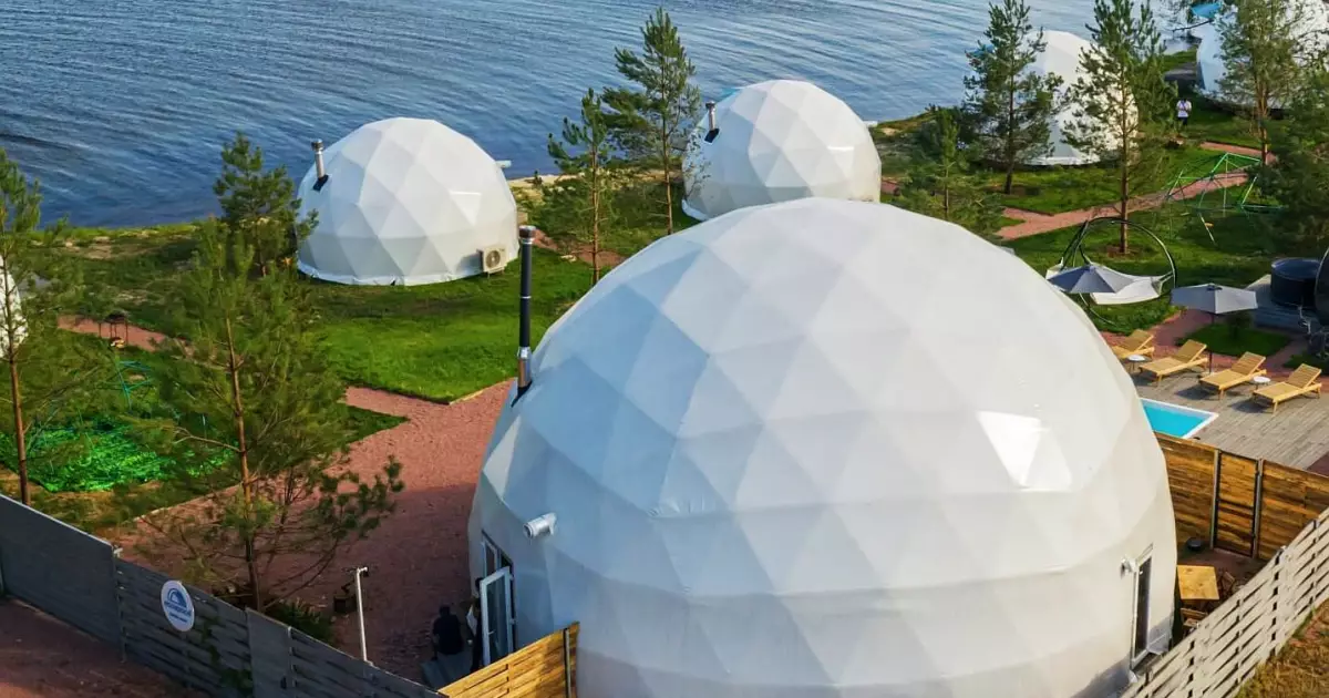 Розкіш під відкритим небом: чому ночівля у наметі під Києвом дорожча за турецький all inclusive?