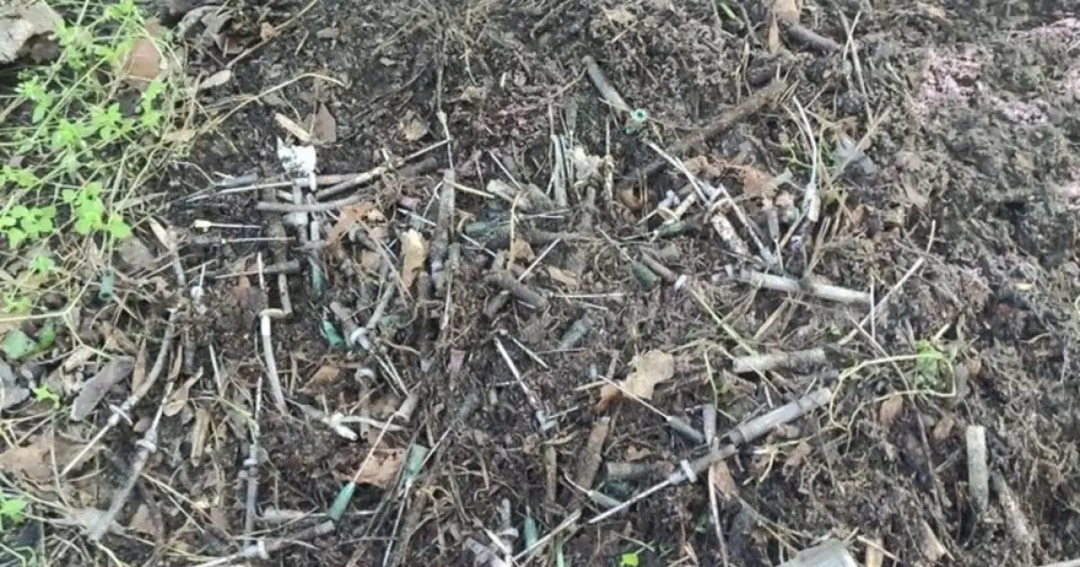 Притулок для наркоманів на Воскресенці: мешканці звернулись до влади по допомогу