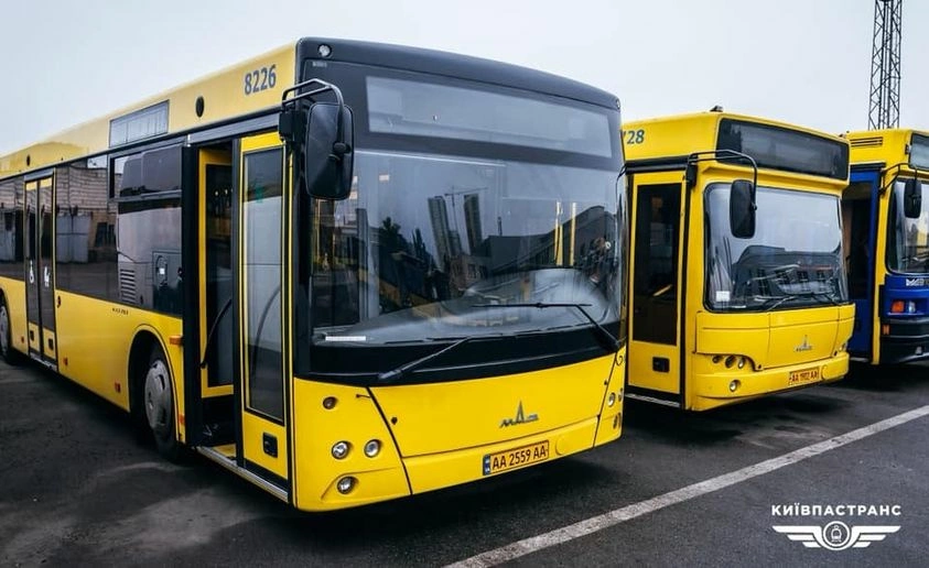 У Києві запустять нові автобусні маршрути через перекриття Південного мосту