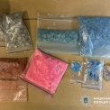 Наркотики ховали в собачому кормі та милі: у Києві затримали двох ділків