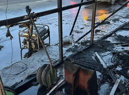 Генератор став причиною великої пожежі у Києві: на Воскресенці згорів шиномонтаж (ФОТО)