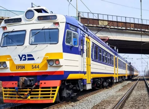 Ранкова атака на Київщину: затримки поїздів Фастівського напрямку та людські жертви