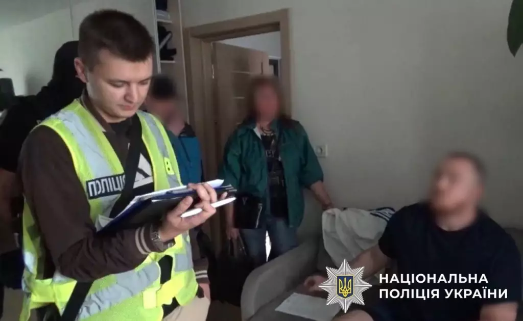 У Києві затримали шахрая, який видавав себе за мольфара - 1